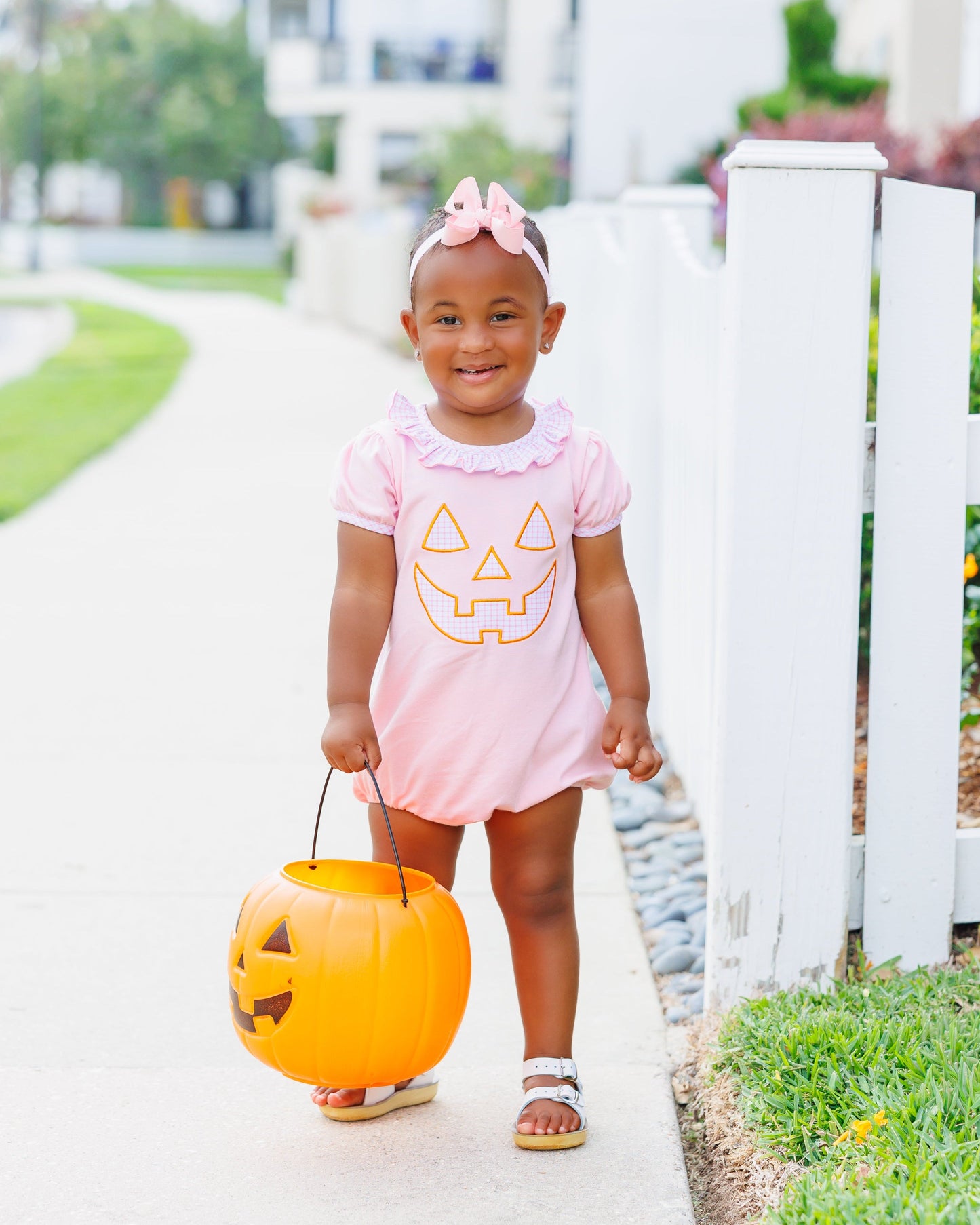 Girls Carving Cutie Ruffle Bubble