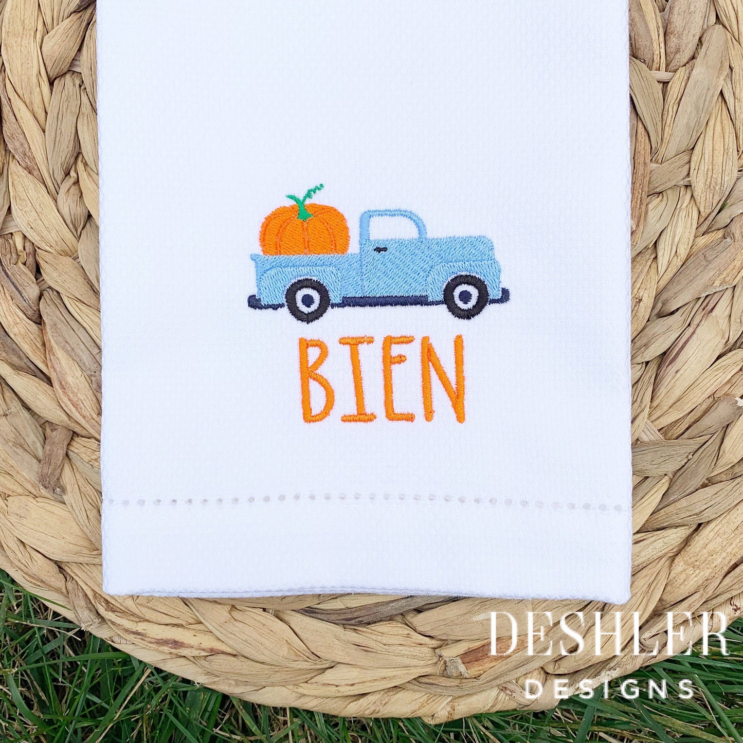 Fall Tea Towel, Fall towels, pumpkin towel, monogram fall towel, Halloween towel, fall home decor, fall hostess gift, fall home dec